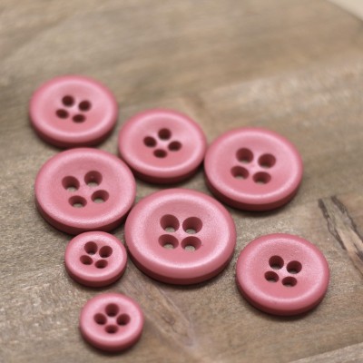 Round resin button  - pink 