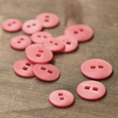 Round resin button - pink