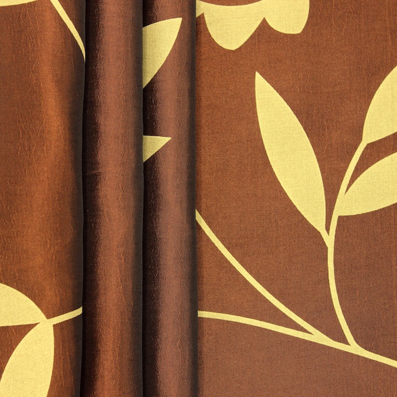 Cloth of 3m Printed taffeta - rust background