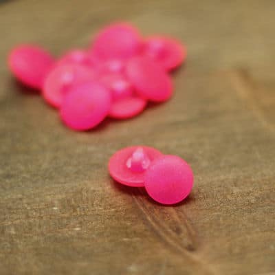 Round resin button - neon pink