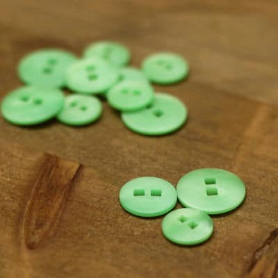 Resin button - green