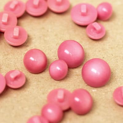 Round resin button - pink