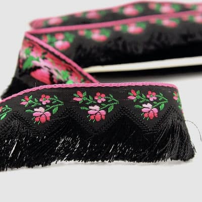 Braid trim with fringes and flowers - black