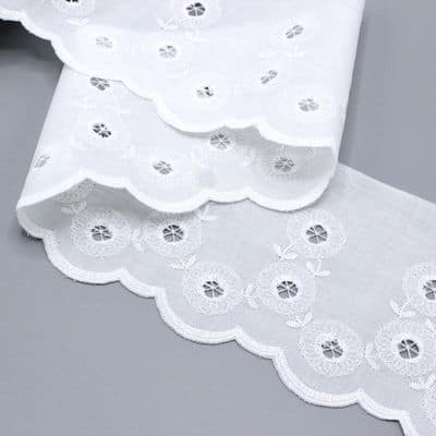 Broderie anglaise