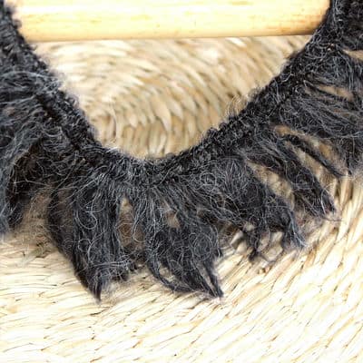 Braid trim with fringes - black