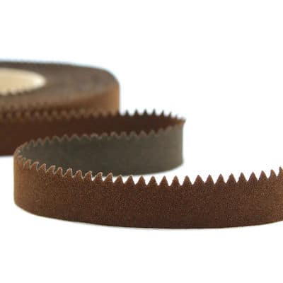 Velvet ribbon - brown