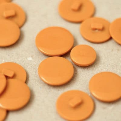 Fantasy resin button - pumpkin orange 