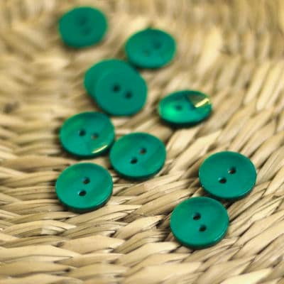 Resin button - green