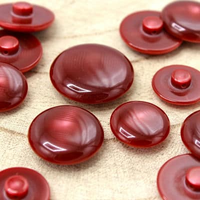 Resin button - wine red