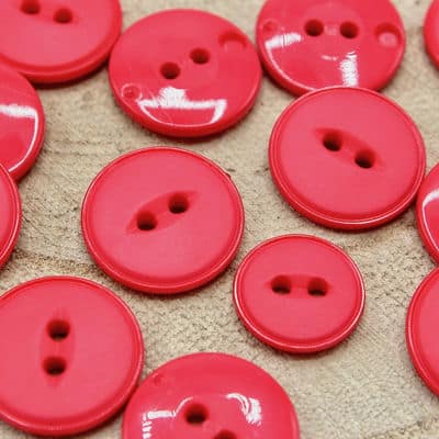 Round resin button - bright pink 