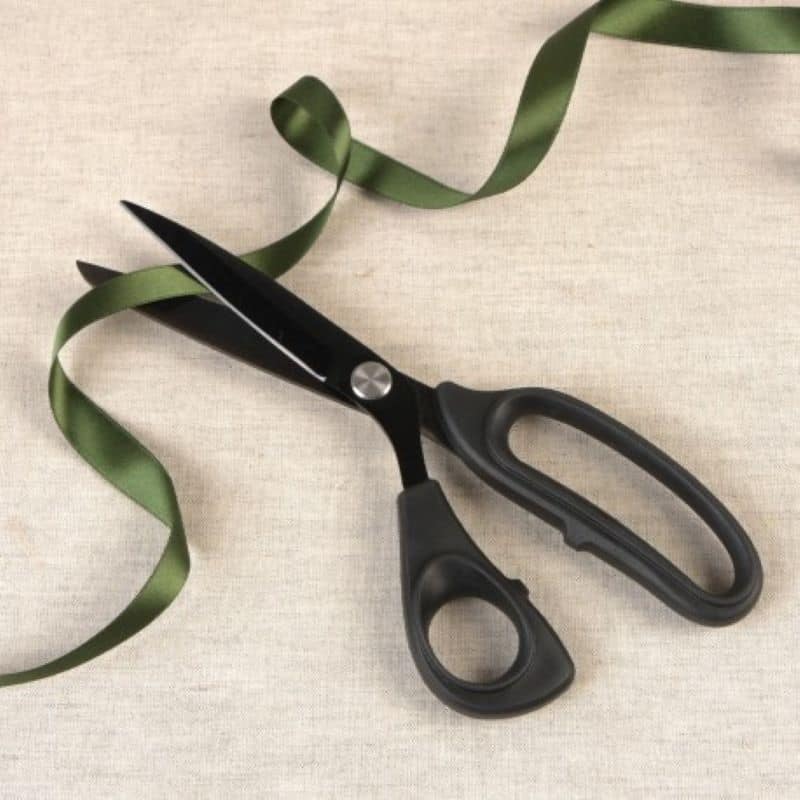 Titanium tailor shears lefthanded