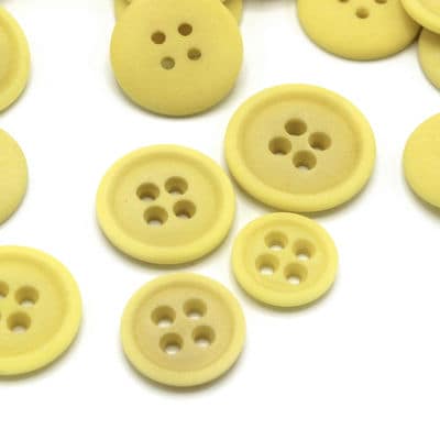 Fantasy button - yellow 