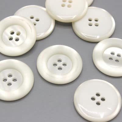 Pearly fantasy button - off-white