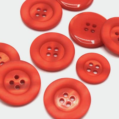 Pearly fantasy button - red