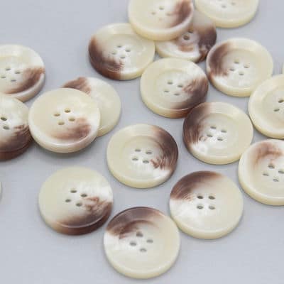 Marbled fantasy button - cream and brown 