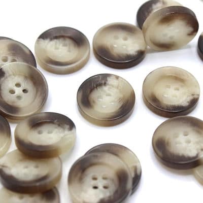 Marbled fantasy button - beige and chestnut brown 