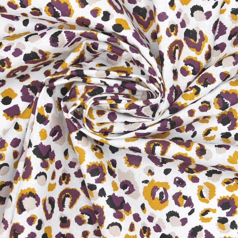 100% cotton fabric with leopard pattern - plum