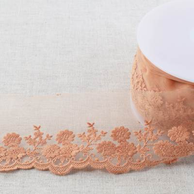 Embroidered tulle with flower bouquet - dark beige