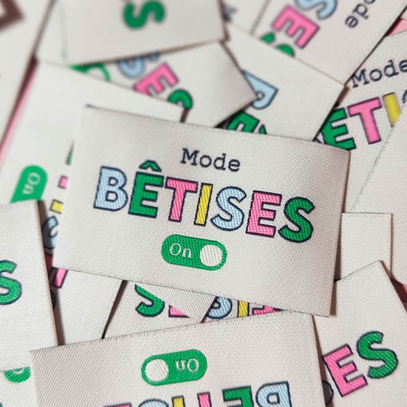 Étiquettes tissées à coudre " Mode Bêtises"