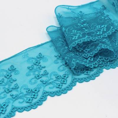 Geborduurde tule met bloemen - Turquoise 