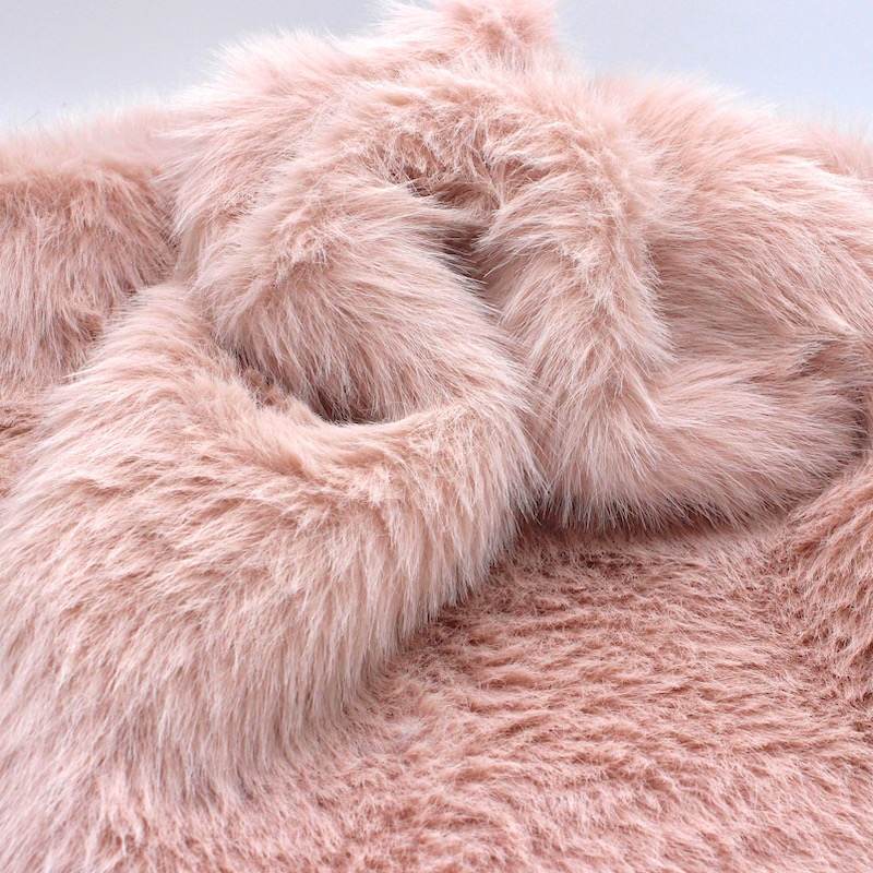 Faux fur in polyester - pink