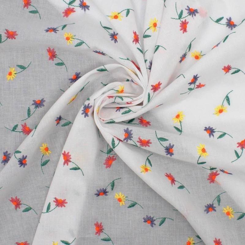 Cotton voile embroidered with flowers - white