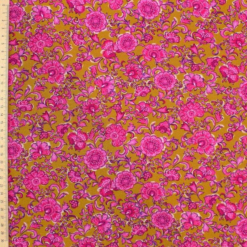 Stoffen met bloemenprint en stretch viscose - roest